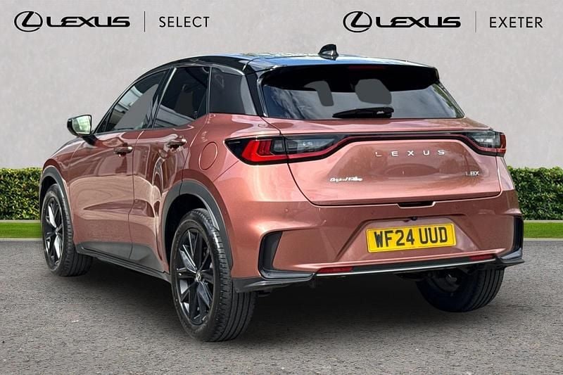 Used Lexus LBX 136 HP (100 kW) 2024 Sonic copper SUV