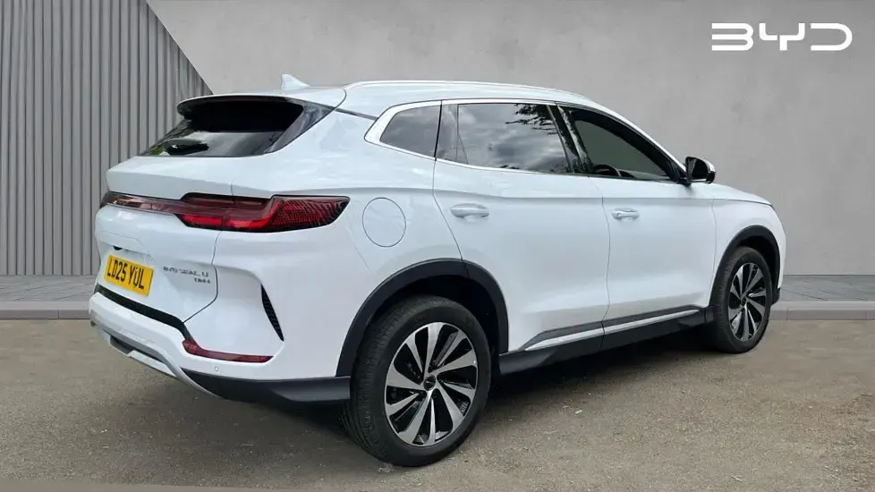 Used BYD Seal U Boost 218 HP (160 kW) 2025 White SUV