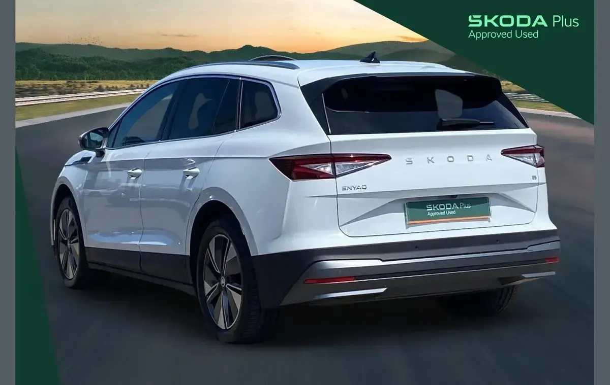 Used Skoda Enyaq iV 210 kW (286 HP) 2024 White SUV