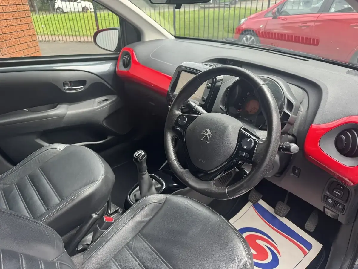 Used Peugeot 108 GT-line 82 HP (60 kW) 2017 Grey Hatchback