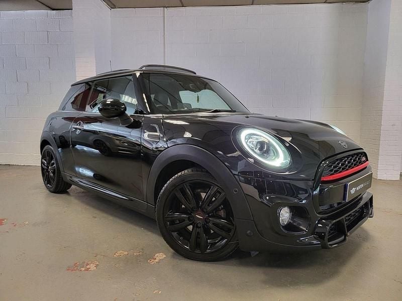 Black Used 2019 Mini Cooper Hatch Hatchback | £14,295 (Fair price) - Image 1/4