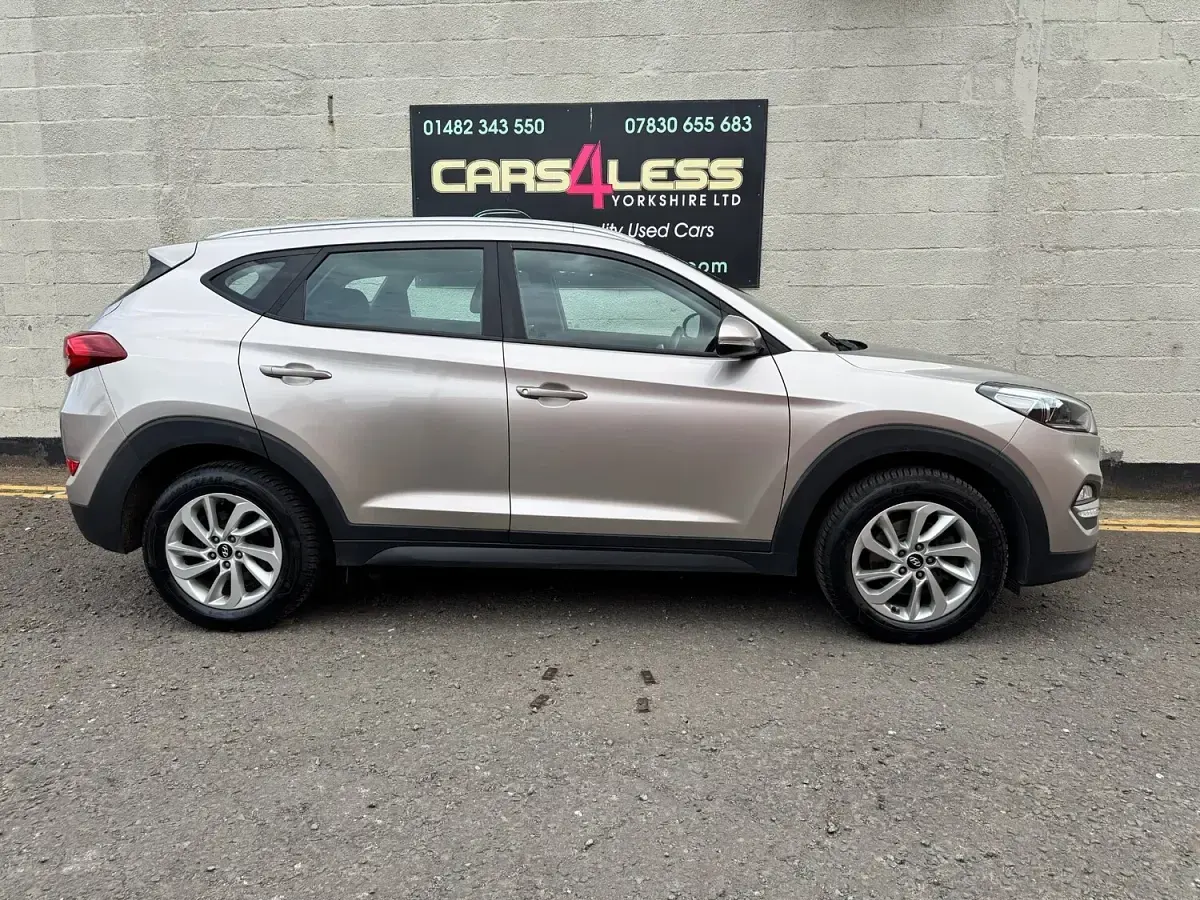 Used Hyundai Tucson SE 116 HP (85 kW) 2016 Beige SUV