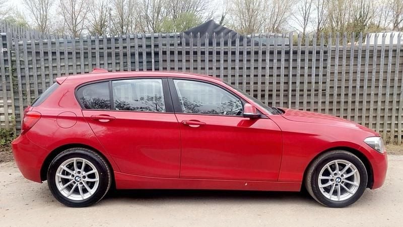 Used BMW 118 2013 Red Hatchback