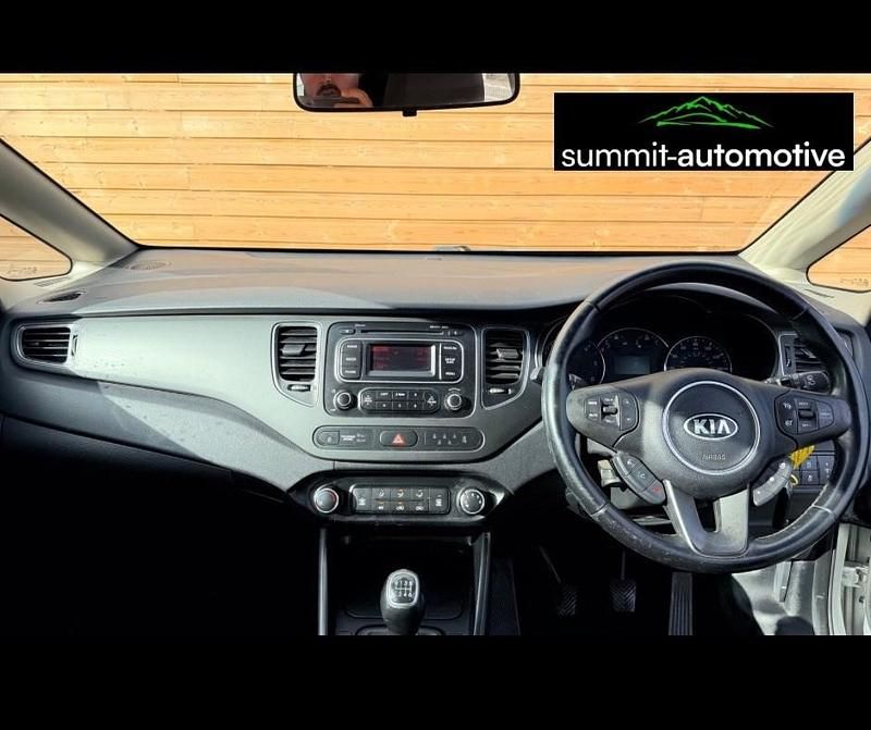 Used Kia Carens 2014 Silver MPV