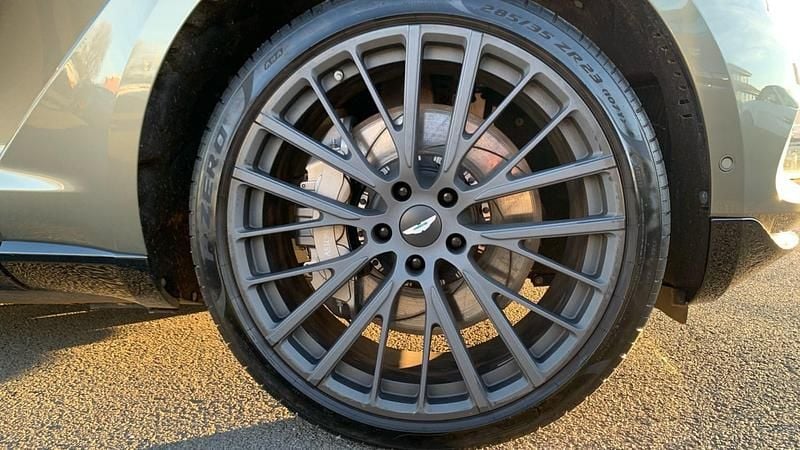 Used Aston Martin DBX 707 HP (519 kW) 2024 Green SUV