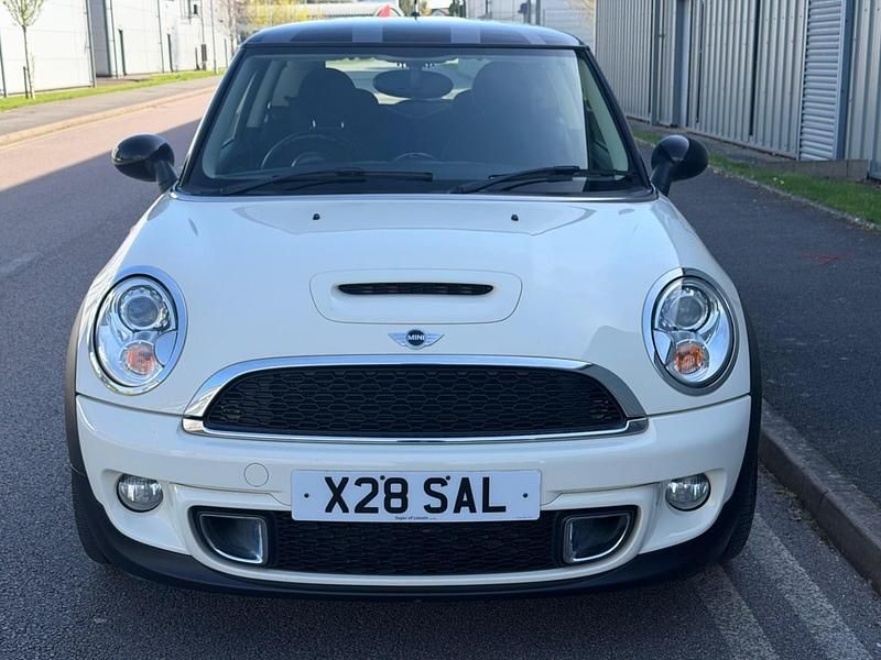 Używany Mini Cooper S Hatch 184 KM (135 kW) 2012 Biały Hatchback