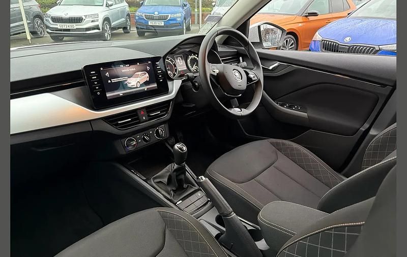 Used Skoda Kamiq SE Drive 108 HP (79 kW) 2023 White SUV