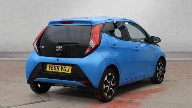 Usado Toyota Aygo X-plore 71 HP (52 kW) 2018 Azul Citadino