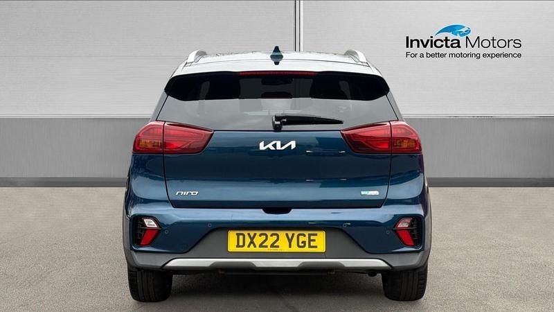 Used Kia Niro 139 HP (102 kW) 2022 Ocean blue SUV