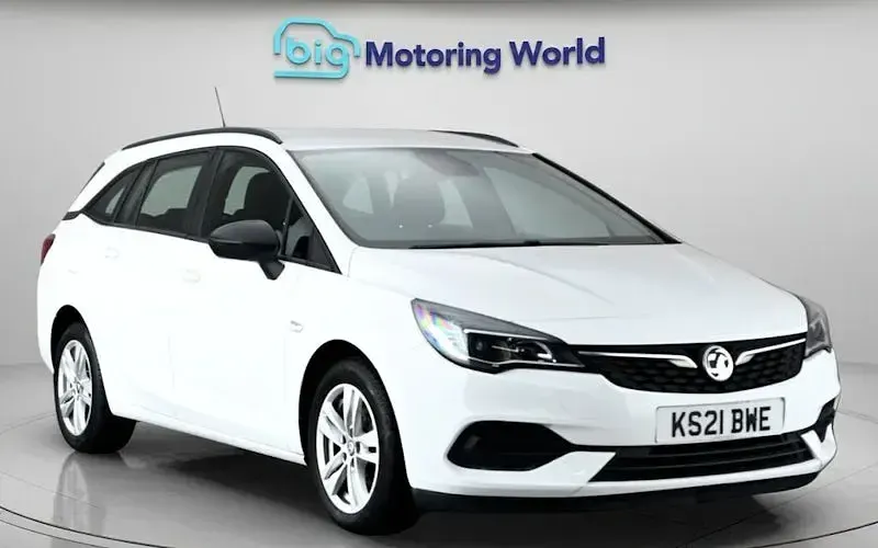 Used Vauxhall Astra Business Edition 122 HP (89 kW) 2021 Estate