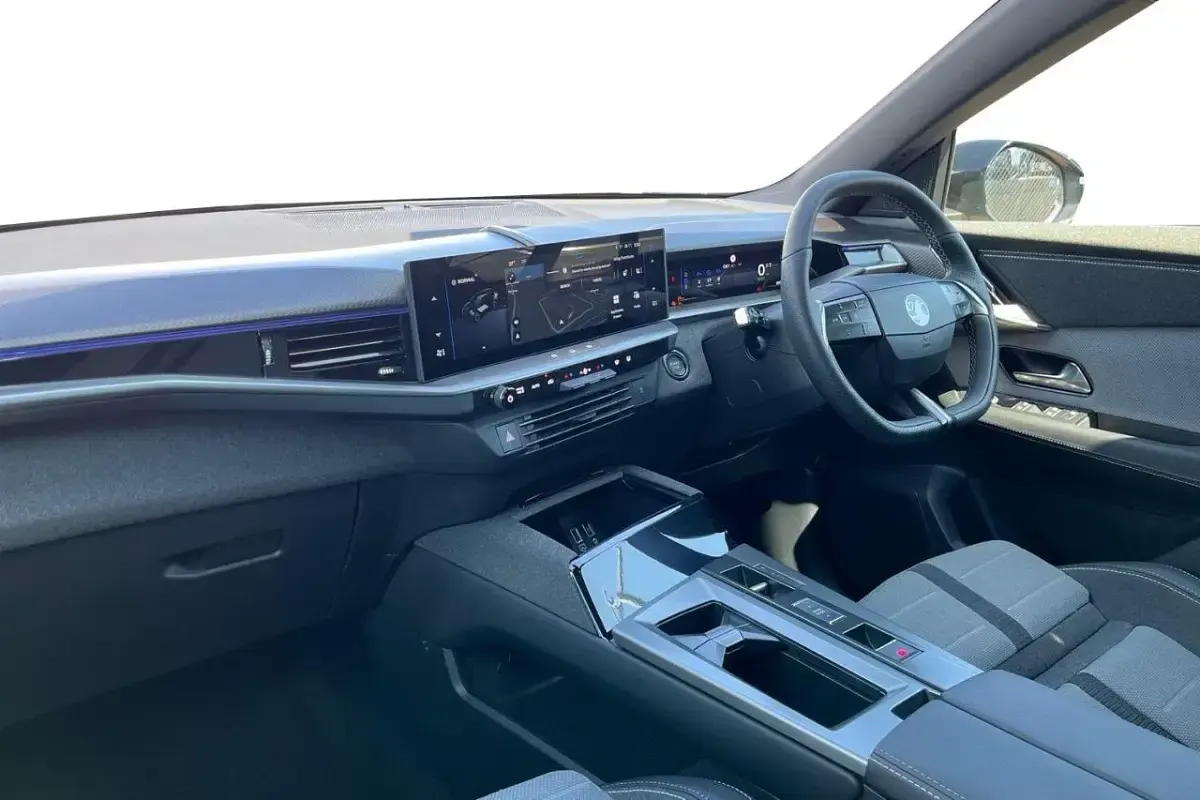 Second-hand Vauxhall Grandland 154 kW (210 CP) 2024 Albastru SUV