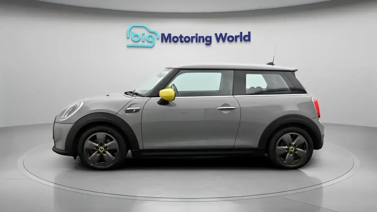 Used Mini Cooper SE Hatch 133 kW (181 HP) 2021 Hatchback