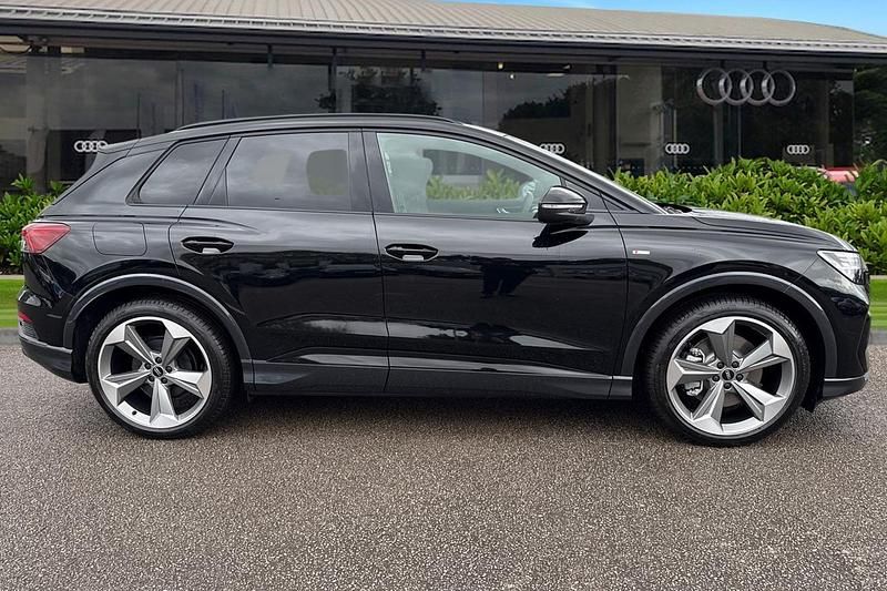 New Audi Q4 e-tron Black Edition 150 kW (204 HP) 2026 Black SUV