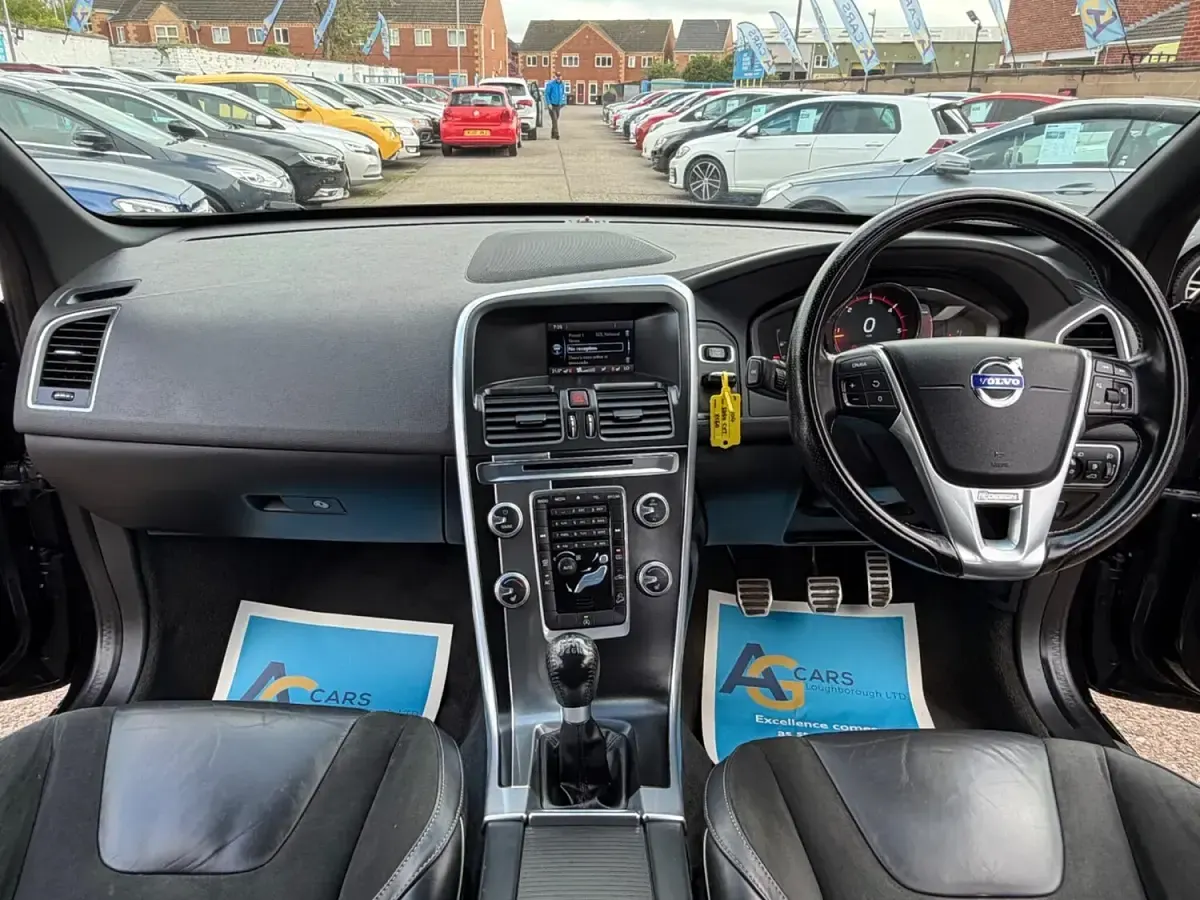 Used Volvo XC60 R-Design 181 HP (133 kW) 2014 Black SUV