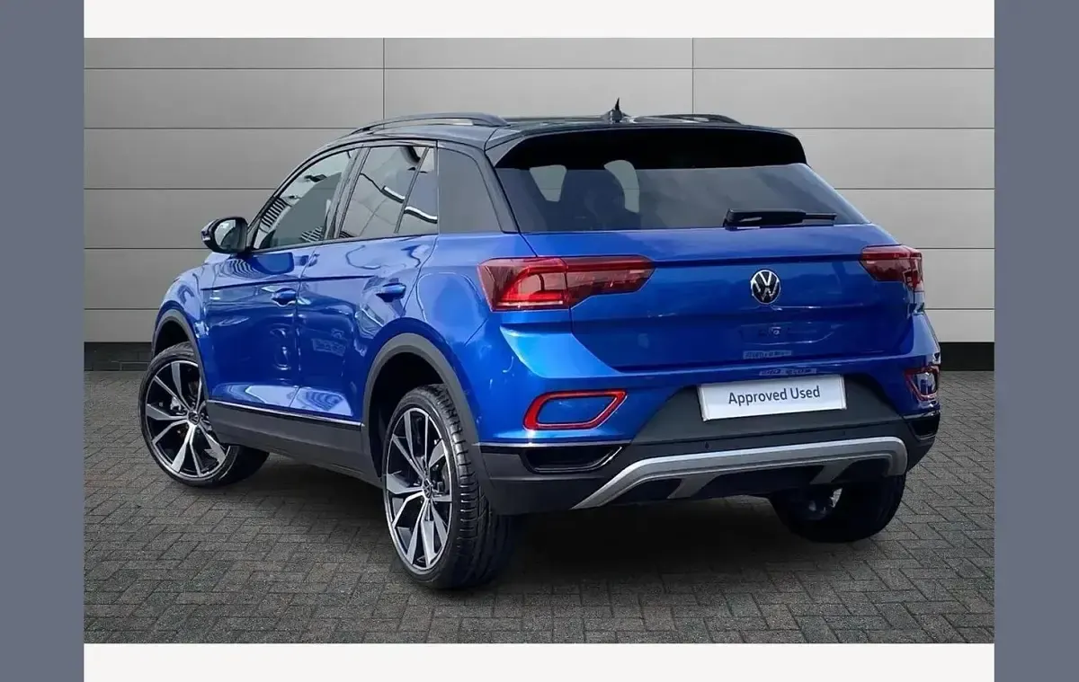 New VW T-Roc Design 115 HP (84 kW) 2026 Blue SUV
