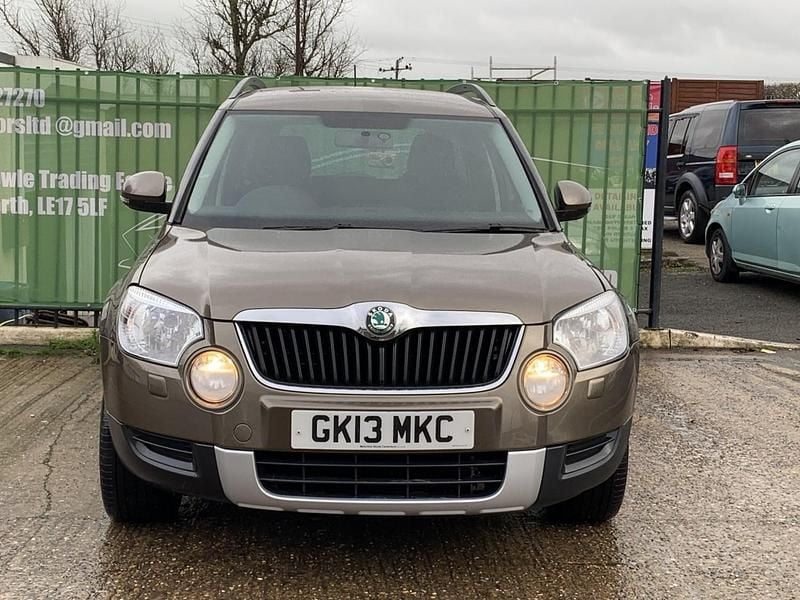 Used Skoda Yeti SE 105 HP (77 kW) 2013 Brown SUV