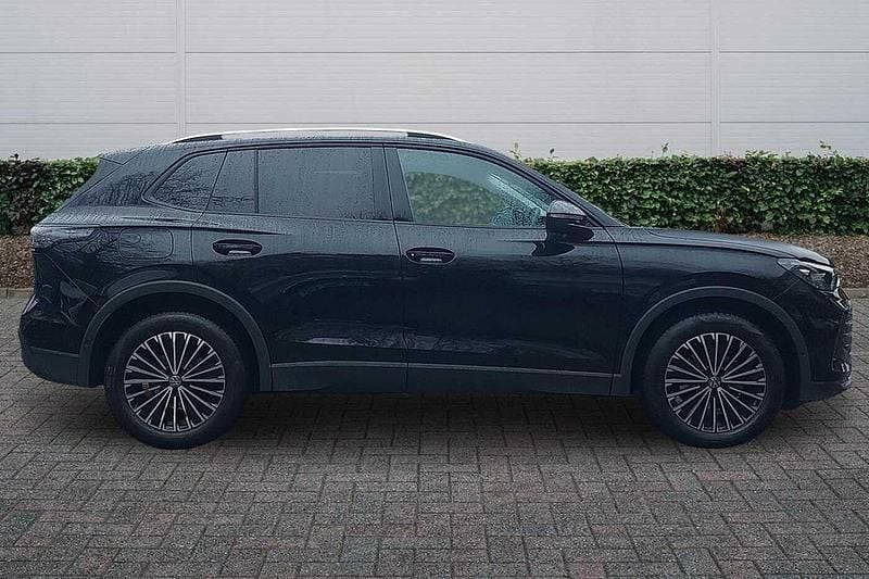 Used VW Tiguan Match 150 HP (110 kW) 2024 Black SUV
