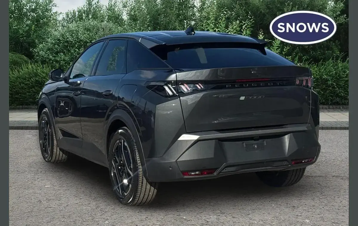 Used Peugeot e-3008 Allure 156 kW (213 HP) 2024 Blue SUV