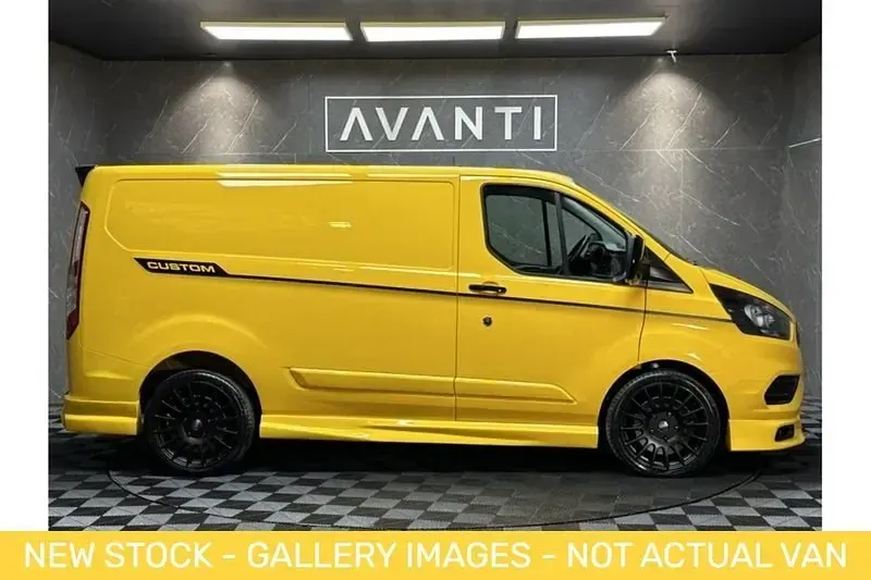 Usado Ford Transit Custom 130 CV (95 kW) 2022 Amarillo Van