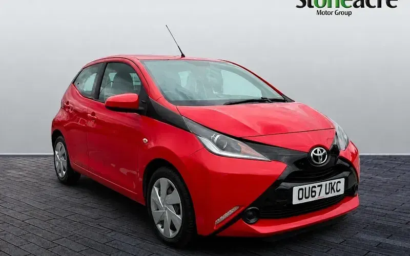 Used Toyota Aygo X-play 69 HP (50 kW) 2017 Hatchback