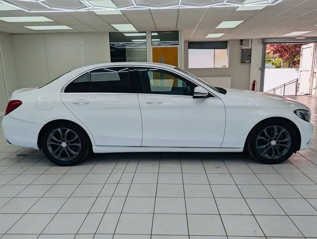 Käytetty Mercedes C220 2017 Valkoinen Sedan