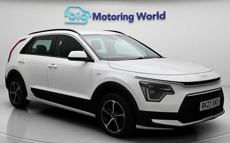 Used Kia Niro 141 HP (103 kW) 2023 White SUV