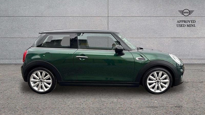 Used Mini Cooper Hatch 134 HP (98 kW) 2017 Green Hatchback