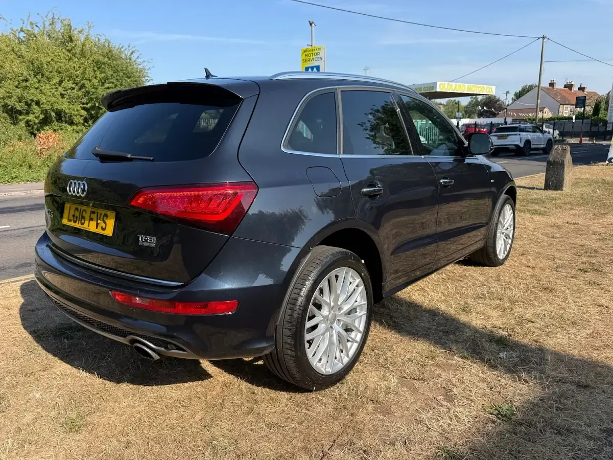 Used Audi Q5 S-line plus 230 HP (169 kW) 2016 Blue SUV