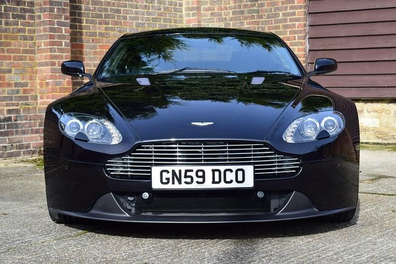 Used Aston Martin V8 Vantage 420 HP (308 kW) 2009 Black Coupe