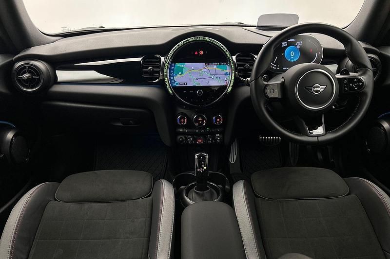 Used Mini John Cooper Works 228 HP (167 kW) 2024 Red Hatchback