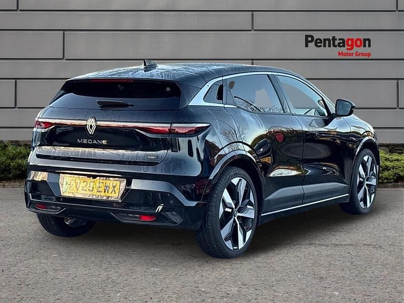 Used Renault Megane E-Tech Komfort 160 kW (218 HP) 2025 Black Hatchback