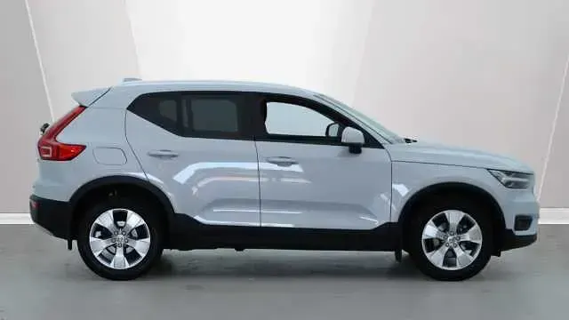 Used Volvo XC40 Momentum 163 HP (119 kW) 2022 SUV