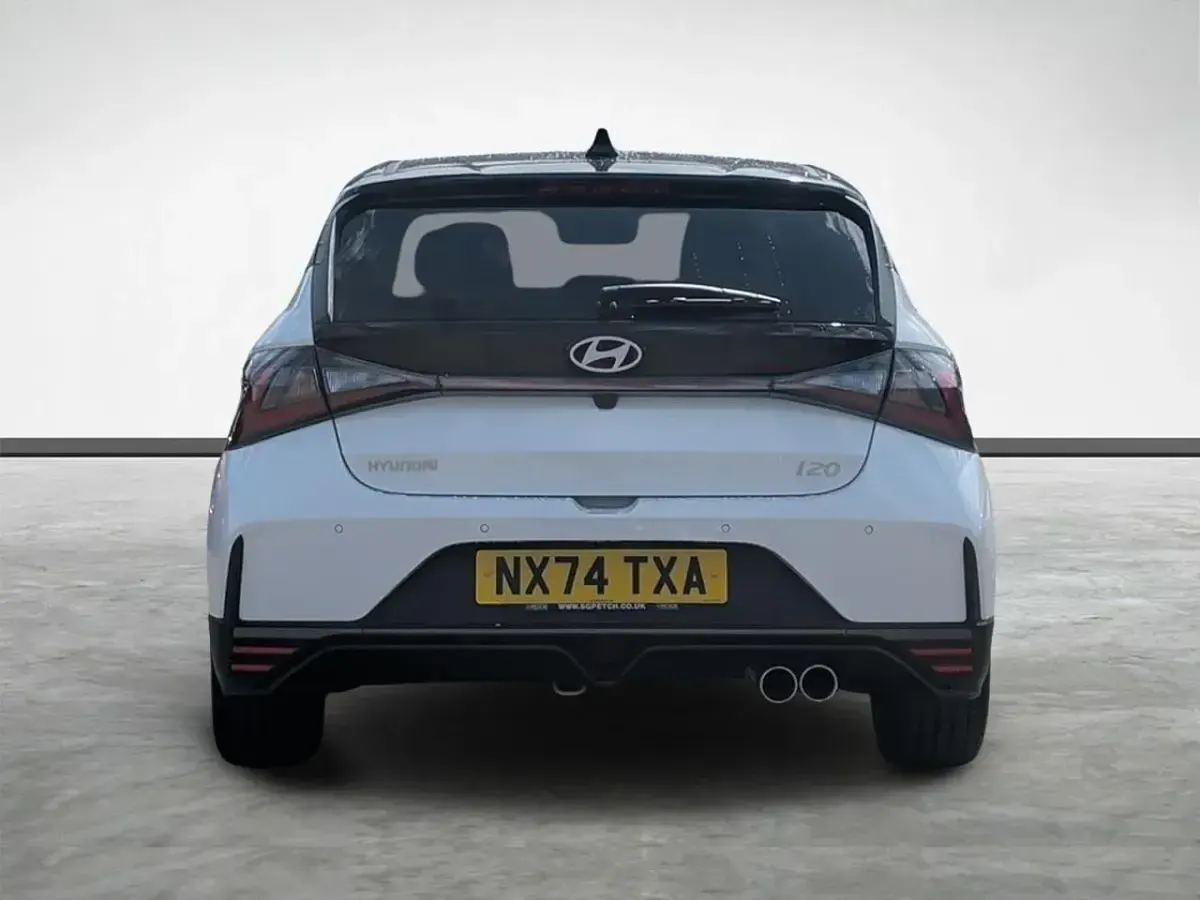 Used Hyundai i20 N Line 99 HP (72 kW) 2024 White Hatchback