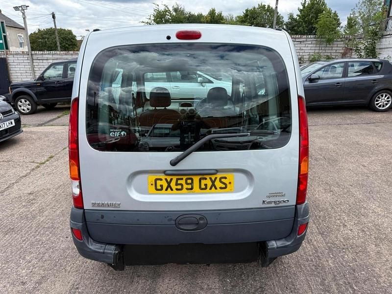 Gebraucht Renault Kangoo Authentique 106 PS (77 kW) 2009 Grau Van / Kleinbus