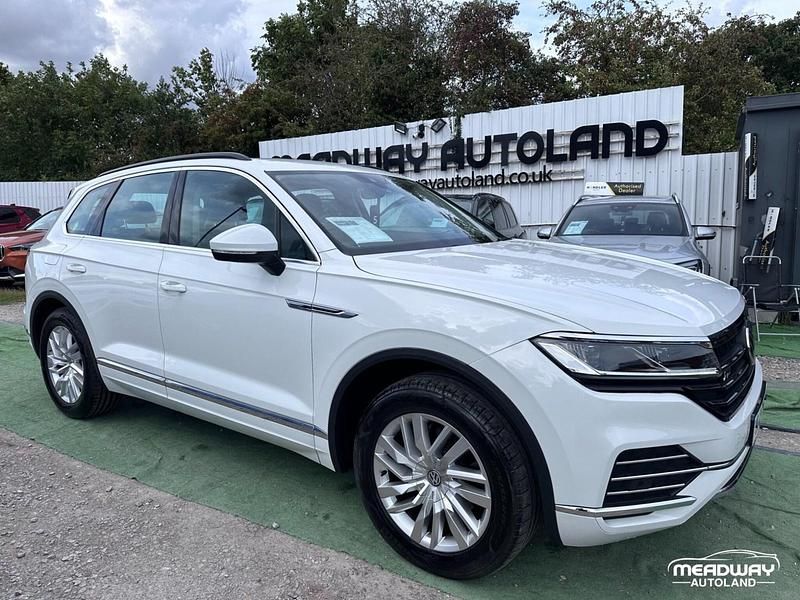 White Used 2019 VW Touareg SEL SUV | £20,500 - Image 1/3