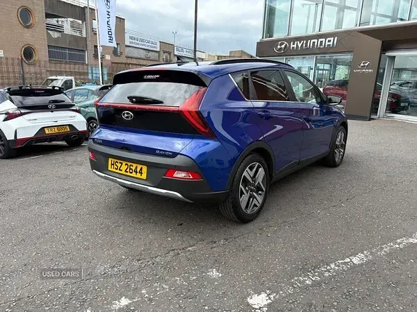Begagnad Hyundai Bayon Premium 2023 Blå SUV
