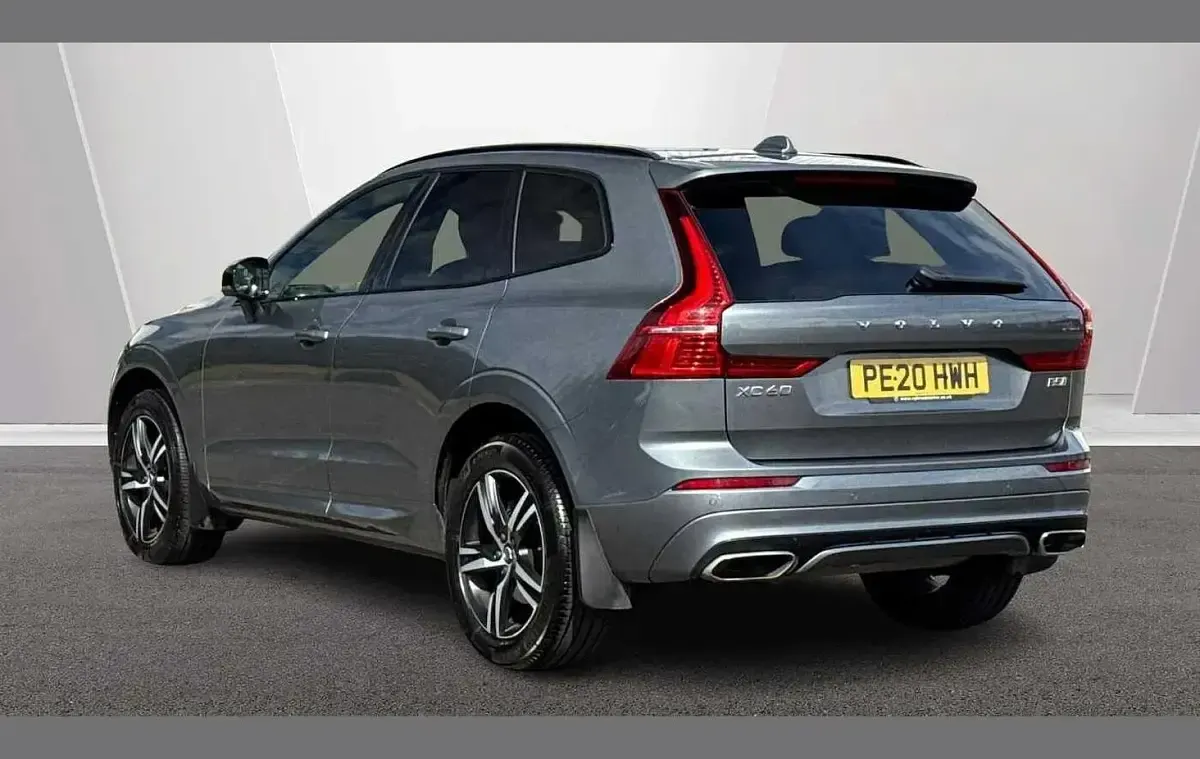 Used Volvo XC60 R-Design 247 HP (181 kW) 2020 Grey SUV
