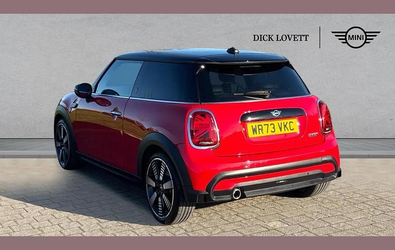 Used Mini Cooper Exclusive 134 HP (98 kW) 2023 Red Hatchback