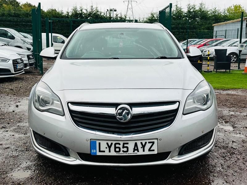 Second-hand Vauxhall Insignia Design Edition 2015 Argintiu Break