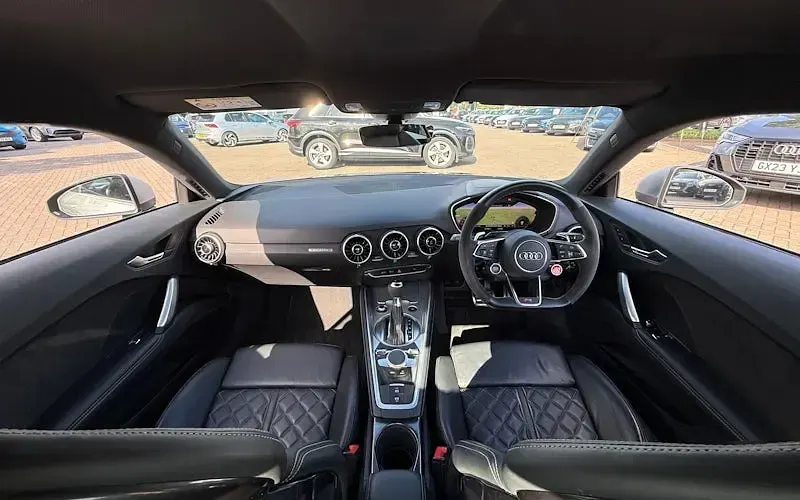 Begagnad Audi TT RS 400 HK (294 kW) 2018 Sportkupé