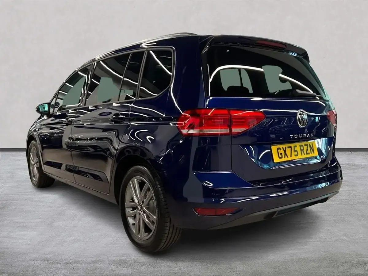 New VW Touran Match 150 HP (110 kW) 2025 Blue MPV