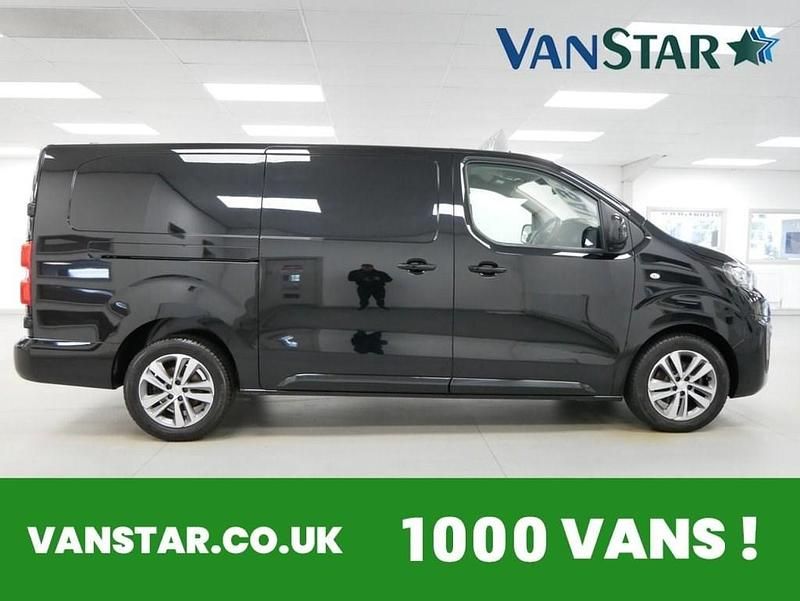 Used Peugeot Expert Premium 145 HP (106 kW) 2022 Black Van