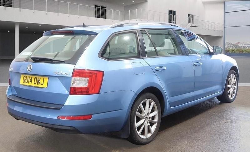 Used Skoda Octavia Elegance 2014 Blue Hatchback