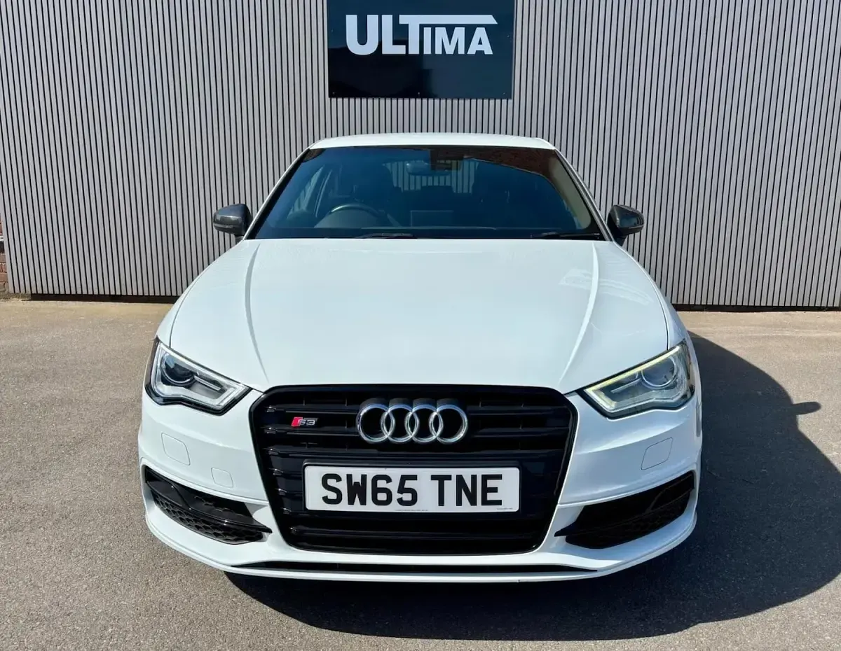 Used Audi S3 Sportback Comfort 300 HP (220 kW) 2015 White Hatchback