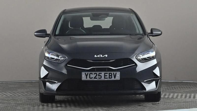 Used Kia Ceed 138 HP (101 kW) 2025 Grey Hatchback