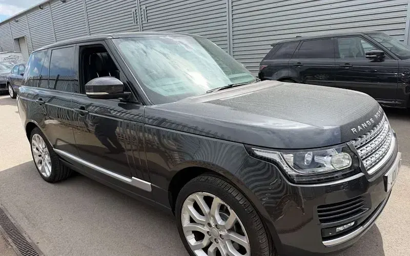 Second-hand Land Rover Range Rover Vogue 306 CP (225 kW) 2017 SUV