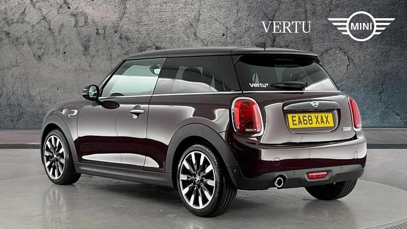 Używany Mini Cooper Hatch 134 KM (98 kW) 2018 Czerwony Hatchback