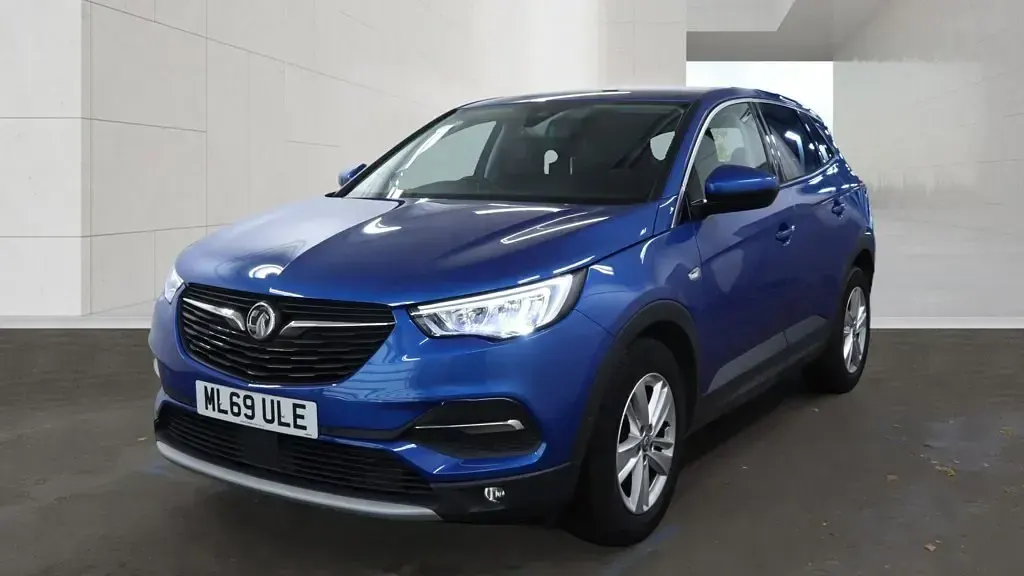 Used Vauxhall Grandland X Business Edition 130 HP (95 kW) 2020 Blue SUV