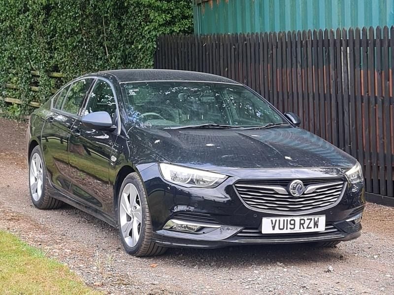Used Vauxhall Insignia SRi 165 HP (121 kW) 2019 Black Hatchback