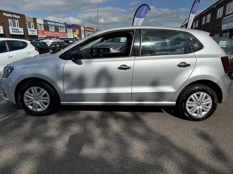 Używany VW Polo S 60 KM (44 kW) 2016 Srebrny Hatchback